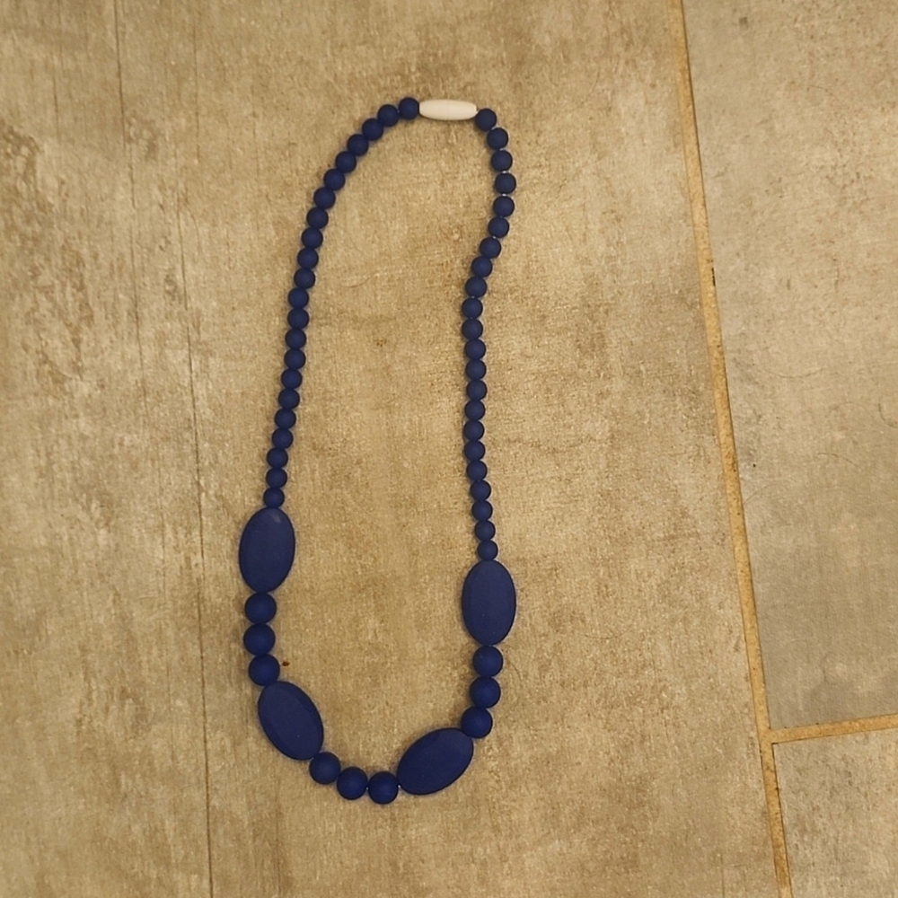 Nuby Silicone Teething Necklace